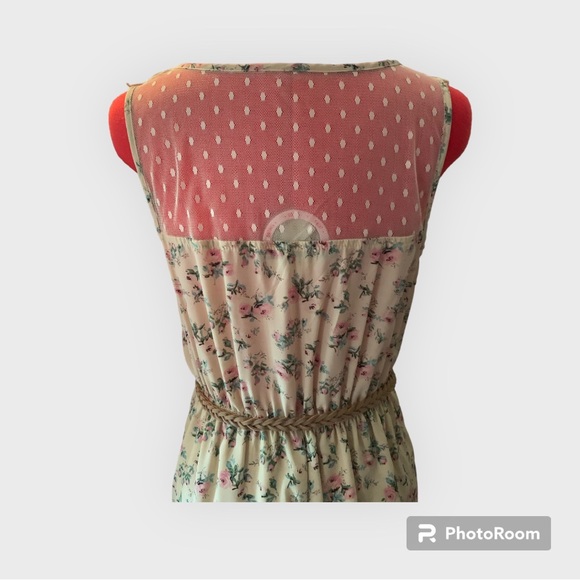 Maurice size 0 (plus) western, sleeveless, knee length, tan colored with floral - Picture 4 of 5